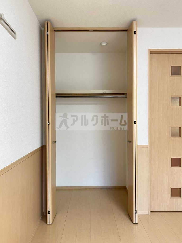 クリエ西山本の収納