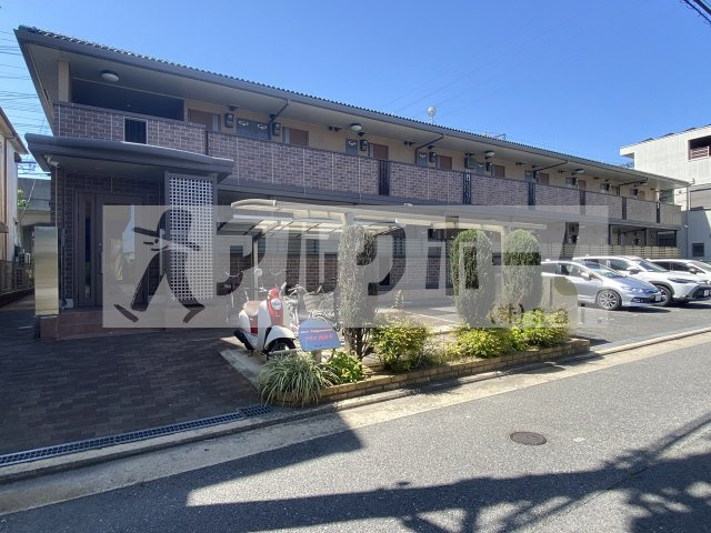 クリエ西山本の外観