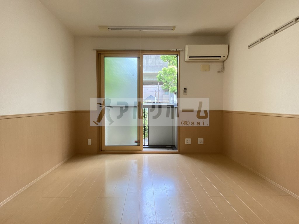 クリエ西山本の居間・リビング