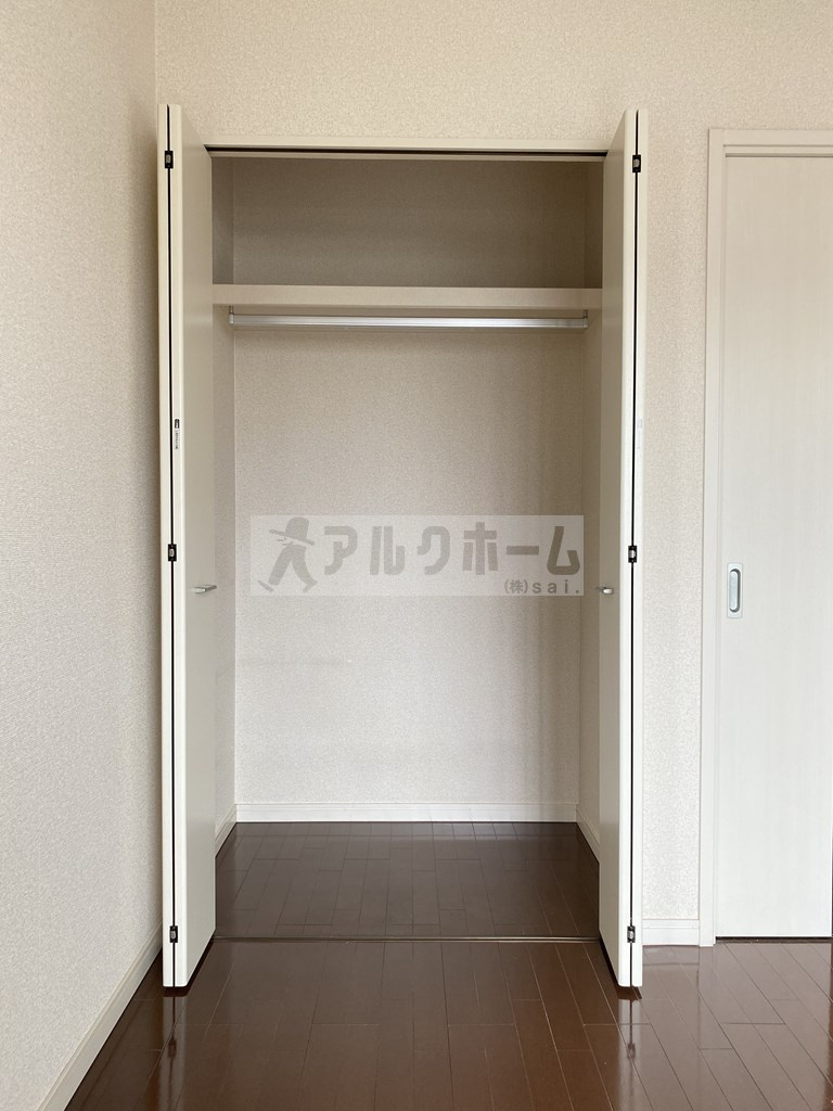 エレガンツア南本町の収納