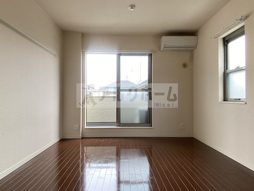 エレガンツア南本町の居間・リビング