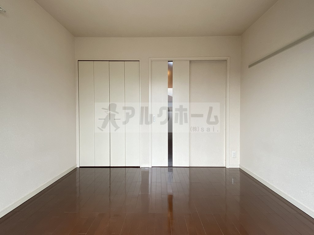 エレガンツア南本町の居間・リビング