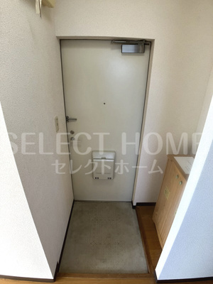 【玄関】 | ザ・ブライトン | 収納もある玄関です