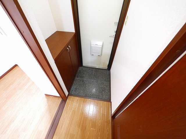 富士ビル2号館の玄関|シンプルで使いやすい玄関です