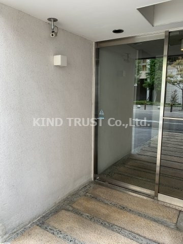 天満アパートメントのエントランス|毎日通るエントランスはこのようになっています