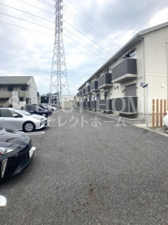 【駐車場】 | 駐車場があるので、車を買う予定の方も安心です