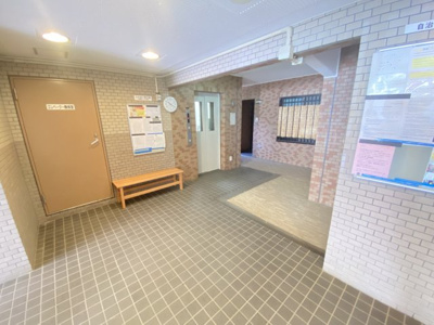 【エントランス】 | ライオンズガーデン野田梅郷イーストサイド | 落ち着いたエントランスです