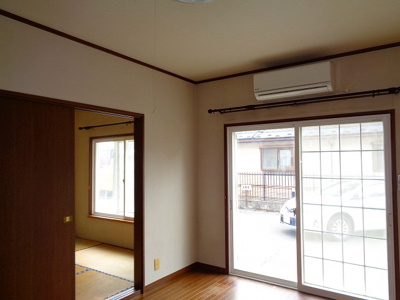 【洋室】 | 美浜レジデンス | ６帖、エアコン付き