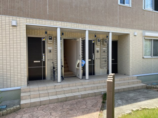 【エントランス】 | ヴィラージュ学園A