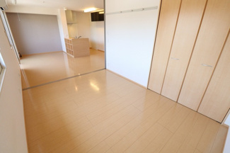 【洋室】 | ヴィラージュ学園A