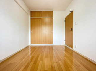 【洋室】 | 西緑ヶ丘スカイハイツ