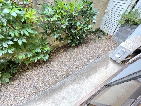 アバイドハウスの庭