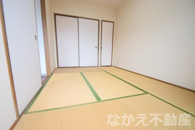 【寝室】 | 落ち着いた色調の寝室です