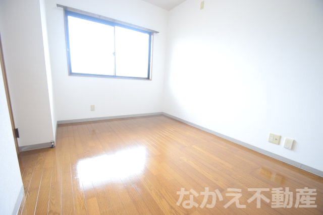 【寝室】 | 使い勝手のいい寝室です