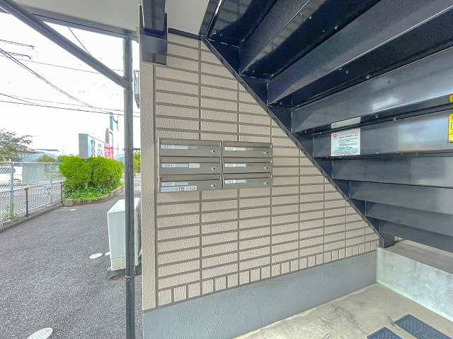 ビーンズ南川添Ⅰのエントランス|建物の内部です