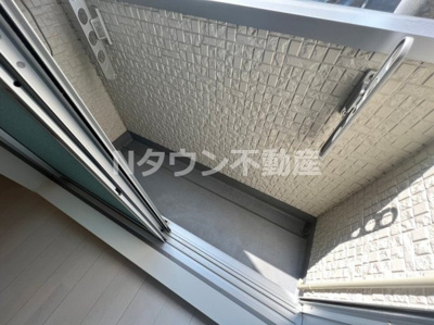 【バルコニー】 | グランドゥール | 陽当たり良好なバルコニーです