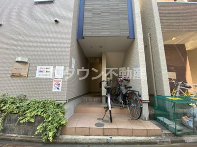 【エントランス】 | グランドゥール | 毎日通るエントランスはこのようになっています