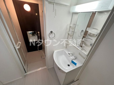 【洗面所】 | グランドゥール | 忙しい朝には欠かせない洗面所です