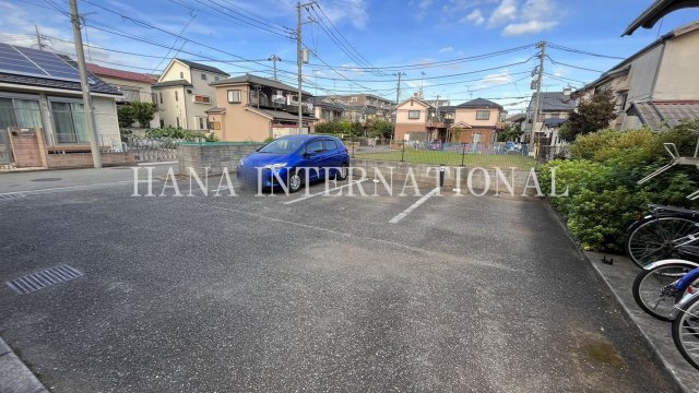檪 の駐車場