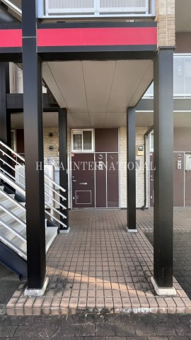 レオパレスアルシオネのエントランス