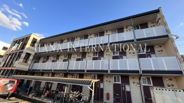 レオパレスアルシオネの外観