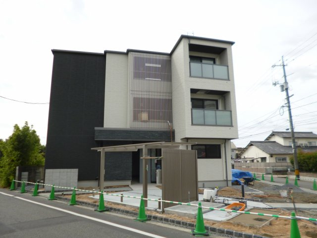 倉敷市白楽町の賃貸マンションの外観