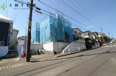 【前面道路含む現地写真】 | 海老名市上今泉５丁目　新築戸建て　全１棟　【仲介手数料無料】 | ※令和4年10月上旬に撮影