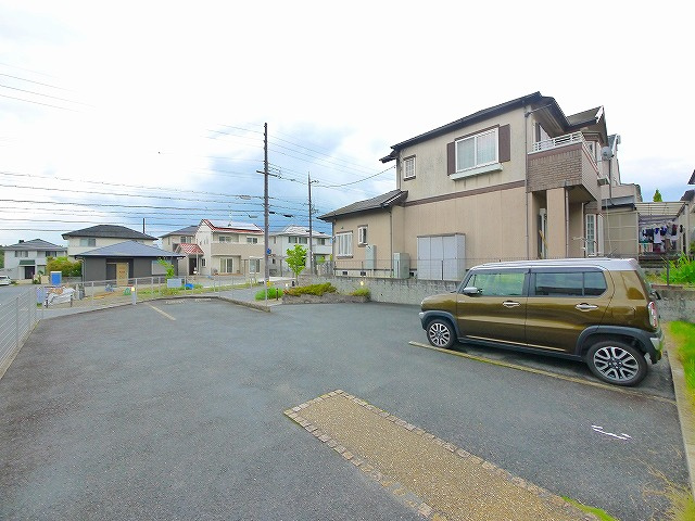 ガナンシアの駐車場