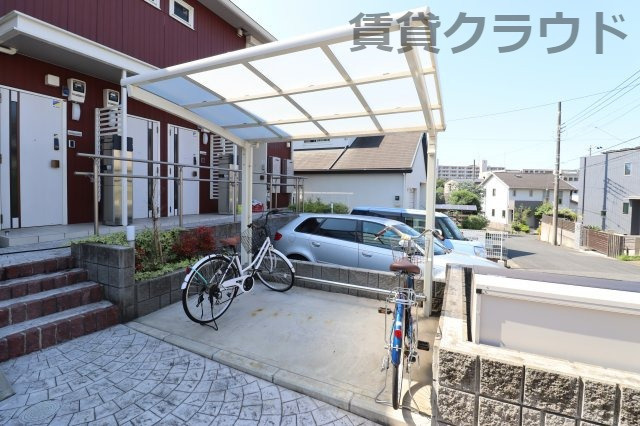 ベルフォーレ千葉寺のその他共用部分|駐輪場　屋根付きで大事な愛車にもうれしいですね！