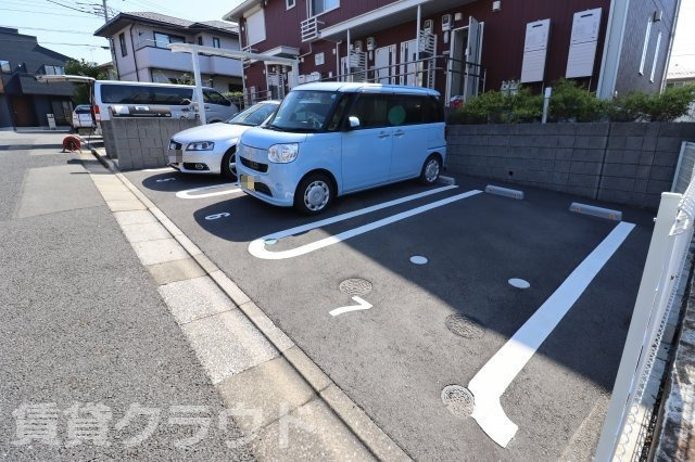 ベルフォーレ千葉寺の駐車場|駐車場があるので、車を買う予定の方も安心です