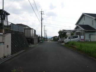 【前面道路含む現地写真】