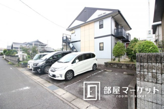 【駐車場】