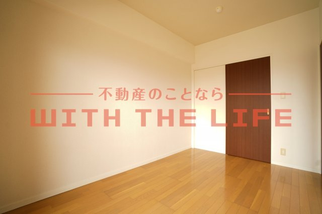 カーサヴェルデ宮ノ陣【10,000円キャッシュバック対象物件】の洋室