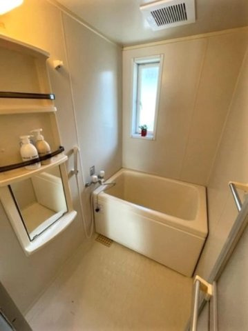 プレジール高広の浴室