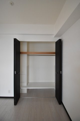 エステムコート谷町四丁目の収納