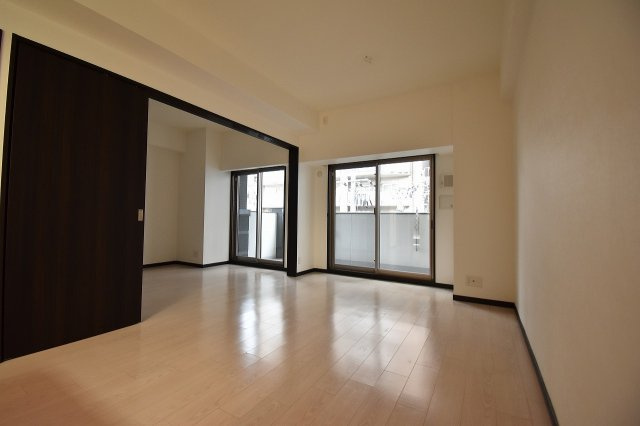 エステムコート谷町四丁目の居間・リビング