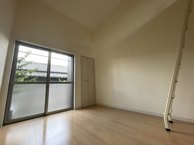 ＮＳＫコーポ幕張の居間・リビング