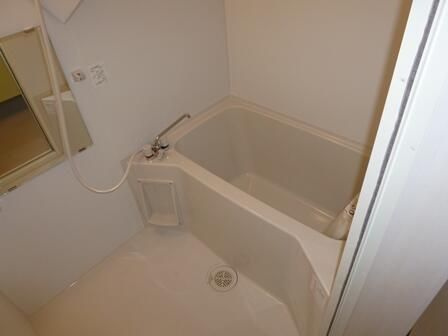 ＮＳＫコーポ幕張の浴室