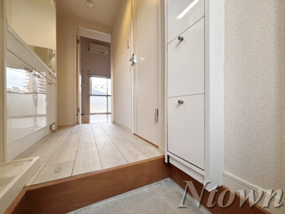 【玄関】 | サンシティ | 収納もある玄関です