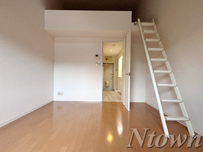 【その他】 | サンシティ | おしゃれな居間です