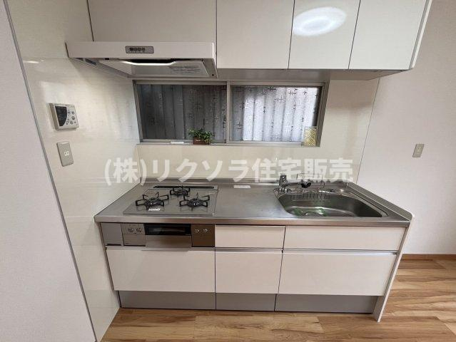 長尾家具町3丁目　中古一戸建てのキッチン|システムキッチン
■物件内覧・資金計画相談・住宅ローン相談、リフォーム相談、お問合せ受付中■
※当日・翌日のご内覧、ご相談はお電話でのお問合せがスムーズです！