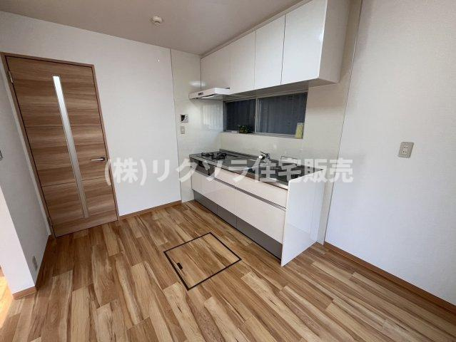 長尾家具町3丁目　中古一戸建ての居間・リビング|LDK13.5帖
■物件内覧・資金計画相談・住宅ローン相談、リフォーム相談、お問合せ受付中■
※当日・翌日のご内覧、ご相談はお電話でのお問合せがスムーズです！