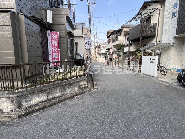 長尾家具町3丁目　中古一戸建ての前面道路含む現地写真|前面道路を含む現地写真
■物件内覧・資金計画相談・住宅ローン相談、リフォーム相談、お問合せ受付中■
※当日・翌日のご内覧、ご相談はお電話でのお問合せがスムーズです！