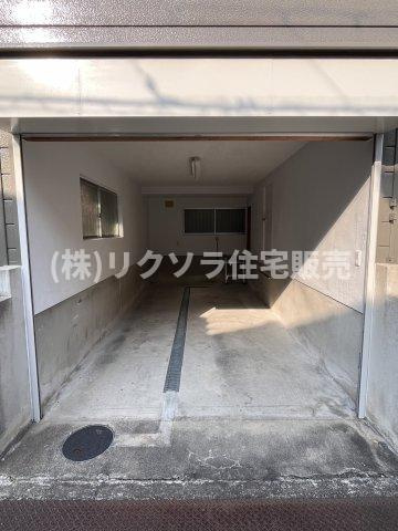 長尾家具町3丁目　中古一戸建ての駐車場|シャッター付　駐車場
■物件内覧・資金計画相談・住宅ローン相談、リフォーム相談、お問合せ受付中■
※当日・翌日のご内覧、ご相談はお電話でのお問合せがスムーズです！