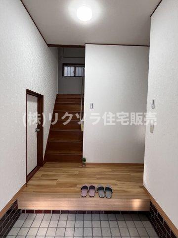 長尾家具町3丁目　中古一戸建ての内装|玄関内部
■物件内覧・資金計画相談・住宅ローン相談、リフォーム相談、お問合せ受付中■
※当日・翌日のご内覧、ご相談はお電話でのお問合せがスムーズです！