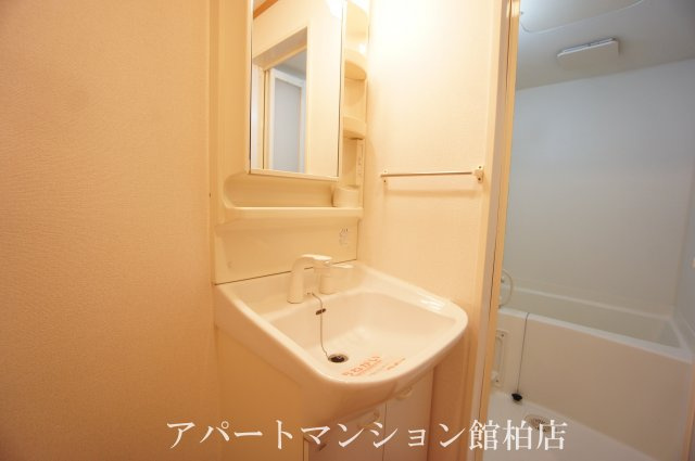 ベル・オトンヌの独立洗面台
