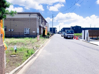 【前面道路含む現地写真】 | 前面道路は車通りの少ない生活道路！