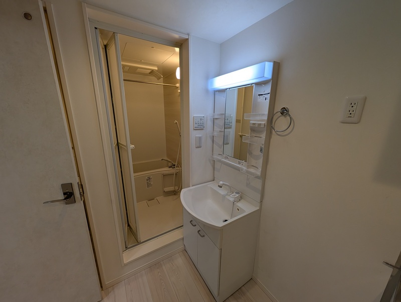 アザーレ・バモス百合ヶ丘の独立洗面台