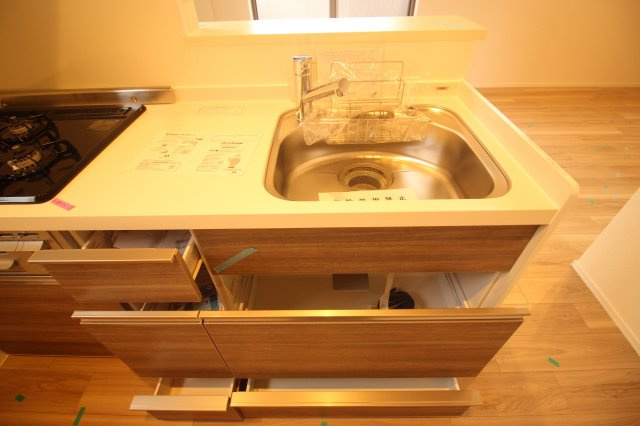 神明貸家A棟のキッチン