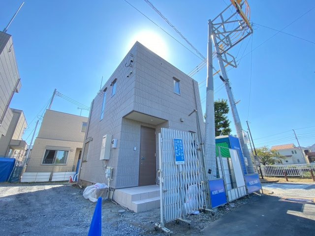 神明貸家A棟のエントランス